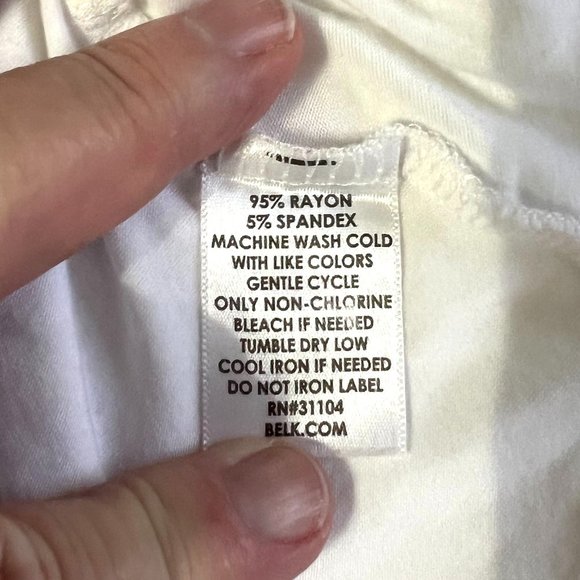 New Directions - Women's Size L Solid White Blouse - 3/4 Sleeves Round Neckline - Picture 5 of 14